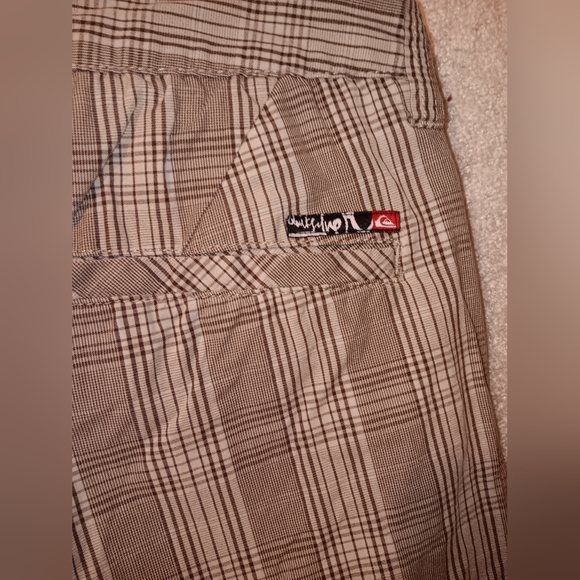 Quiksilver ~ Tan Plaid Flat Front Men’s Shorts Waist 31 - Picture 8 of 13